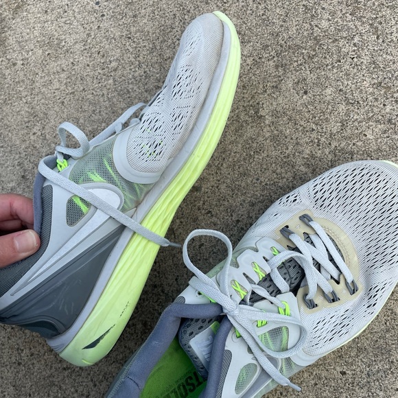 Nike Lunar Eclipse 4 Running Shoes Womens Size 10 Gray Athletic 629683-007 - Picture 8 of 13